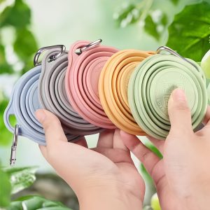 1 Foldable Silicone Water Cup, a Portable Travel Rinse Cup with Lid, Heat-resistant Tea Cup, Beverage Cup, Featuring a Carabiner Design for Hanging on Backpacks. Suitable for Camping, Outdoor Activities, Hiking, Cycling, Parties, Etc. - Image 6