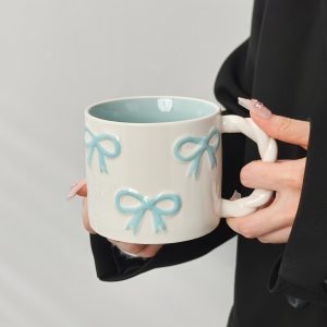 1pc New Creative 3D Bow Mug, High Aesthetic Twisty Handle Coffee Cup, Ceramic Coffee Cup, Milk Cup Water Cup, Microwave Safe, Perfect Gift for Bestie, Cute Girly Heart Drinking Cup, Valentine'S Day Gift. Souvenir Gift - Image 8