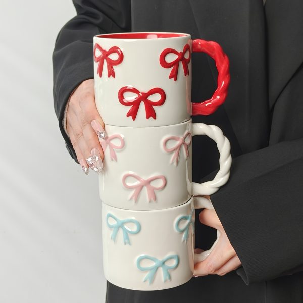 1pc New Creative 3D Bow Mug, High Aesthetic Twisty Handle Coffee Cup, Ceramic Coffee Cup, Milk Cup Water Cup, Microwave Safe, Perfect Gift for Bestie, Cute Girly Heart Drinking Cup, Valentine'S Day Gift. Souvenir Gift
