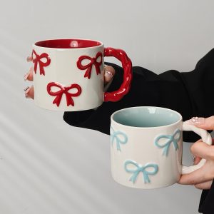 1pc New Creative 3D Bow Mug, High Aesthetic Twisty Handle Coffee Cup, Ceramic Coffee Cup, Milk Cup Water Cup, Microwave Safe, Perfect Gift for Bestie, Cute Girly Heart Drinking Cup, Valentine'S Day Gift. Souvenir Gift