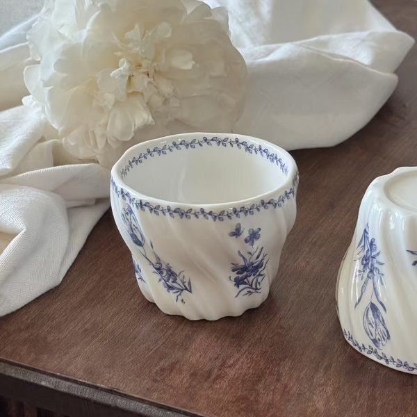 1 Vintage Blue and White Porcelain Pattern Handheld Coffee Cup, Chinese-Japanese Style Ceramic Tea Cup, Suitable for Breakfast and Afternoon Tea, Exquisite Gift