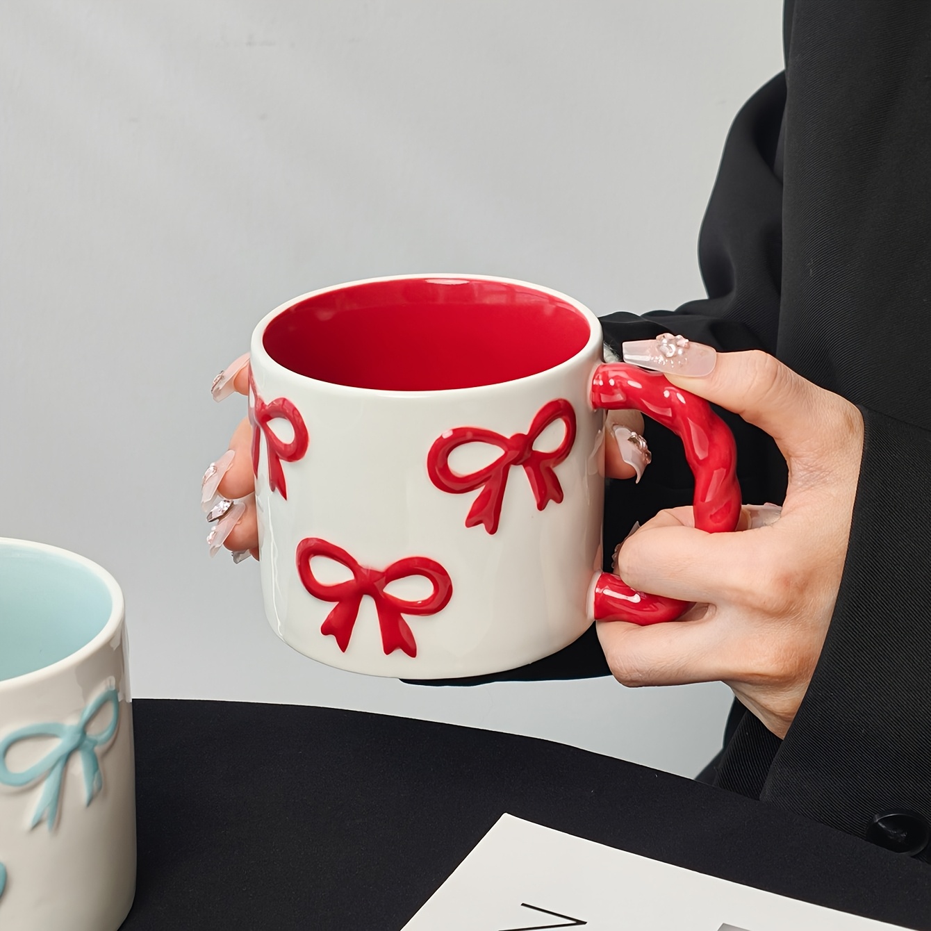 1pc New Creative 3D Bow Mug, High Aesthetic Twisty Handle Coffee Cup, Ceramic Coffee Cup, Milk Cup Water Cup, Microwave Safe, Perfect Gift for Bestie, Cute Girly Heart Drinking Cup, Valentine