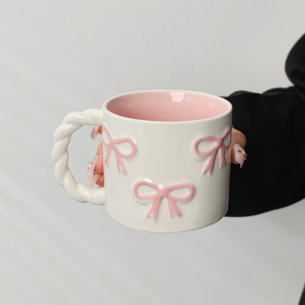 1pc New Creative 3D Bow Mug, High Aesthetic Twisty Handle Coffee Cup, Ceramic Coffee Cup, Milk Cup Water Cup, Microwave Safe, Perfect Gift for Bestie, Cute Girly Heart Drinking Cup, Valentine'S Day Gift. Souvenir Gift