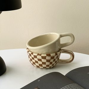 1pc Checkered Mug, High Aesthetic Creative Niche Design Ceramic Mug, Milk Cup, Suitable for Home Decor, Breakfast Cup, Afternoon Tea Coffee, Restaurant Cafe, Latte Art Cup, Gift - Image 9