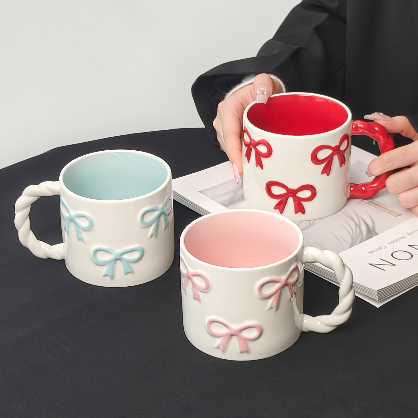 1pc New Creative 3D Bow Mug, High Aesthetic Twisty Handle Coffee Cup, Ceramic Coffee Cup, Milk Cup Water Cup, Microwave Safe, Perfect Gift for Bestie, Cute Girly Heart Drinking Cup, Valentine