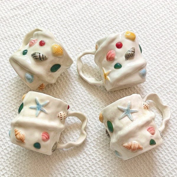 1pc 300Ml 10Oz Creative Shell Pattern Ceramic Coffee Mug, Hand-Painted Ceramic Tea Cup Matcha Cup, Beautiful Pattern Couple Cup, Latte Cup, Female Gift Cup, Vintage Style 3D Hand-Painted Touch Ceramic Cup, Non-Stick Shell Ceramic Cup